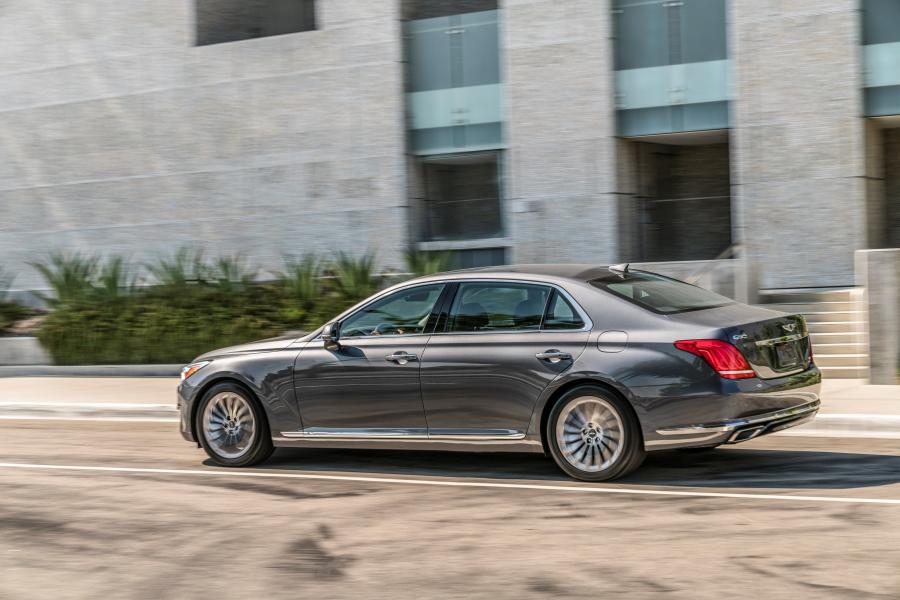  Genesis G90 (HI) 2016 года  (NA) (фото 47 из 60)